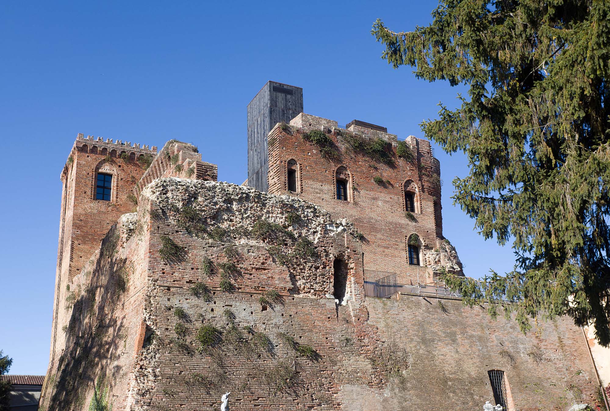 La nuova vita della Rocca di Arignano (picchoverde n. 8)